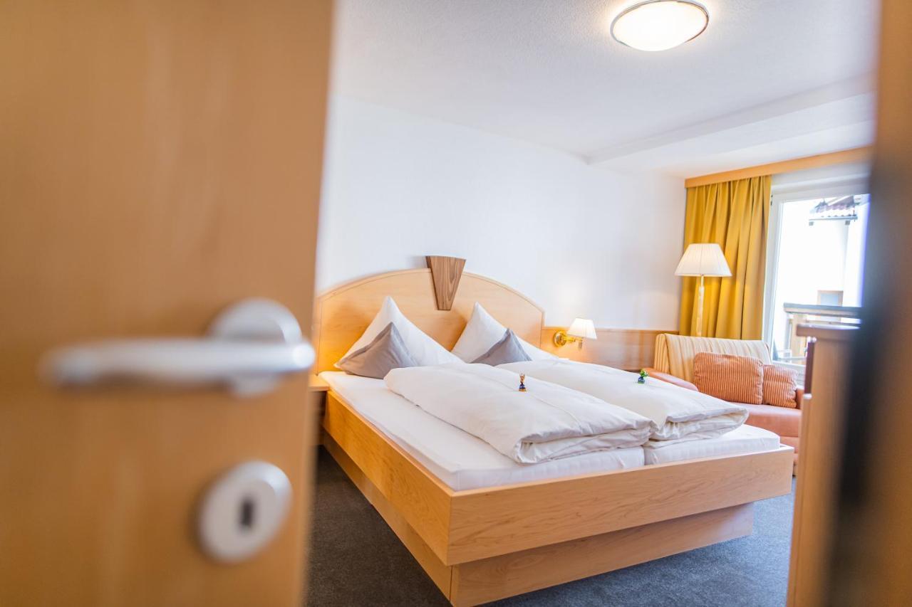 Aparthotel Hochland Gmbh Nauders Exterior foto
