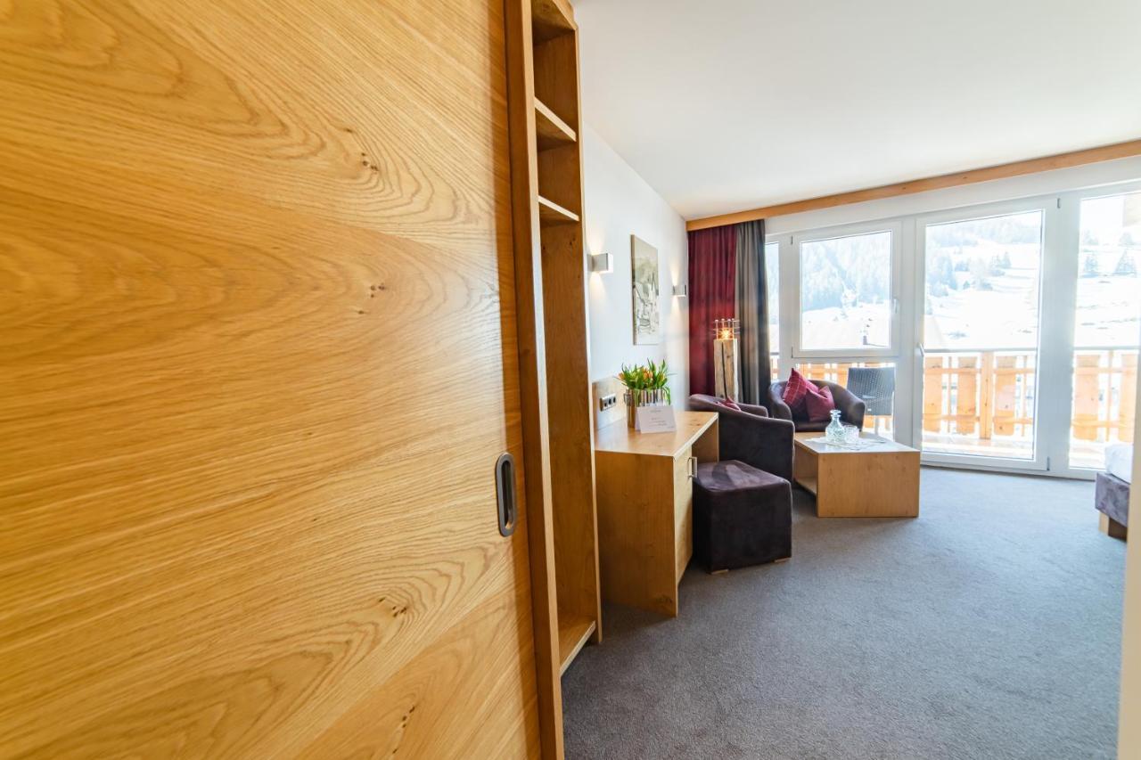 Aparthotel Hochland Gmbh Nauders Exterior foto